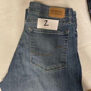 Signature by Levi Strauss Women's Blue Straight Leg Jeans